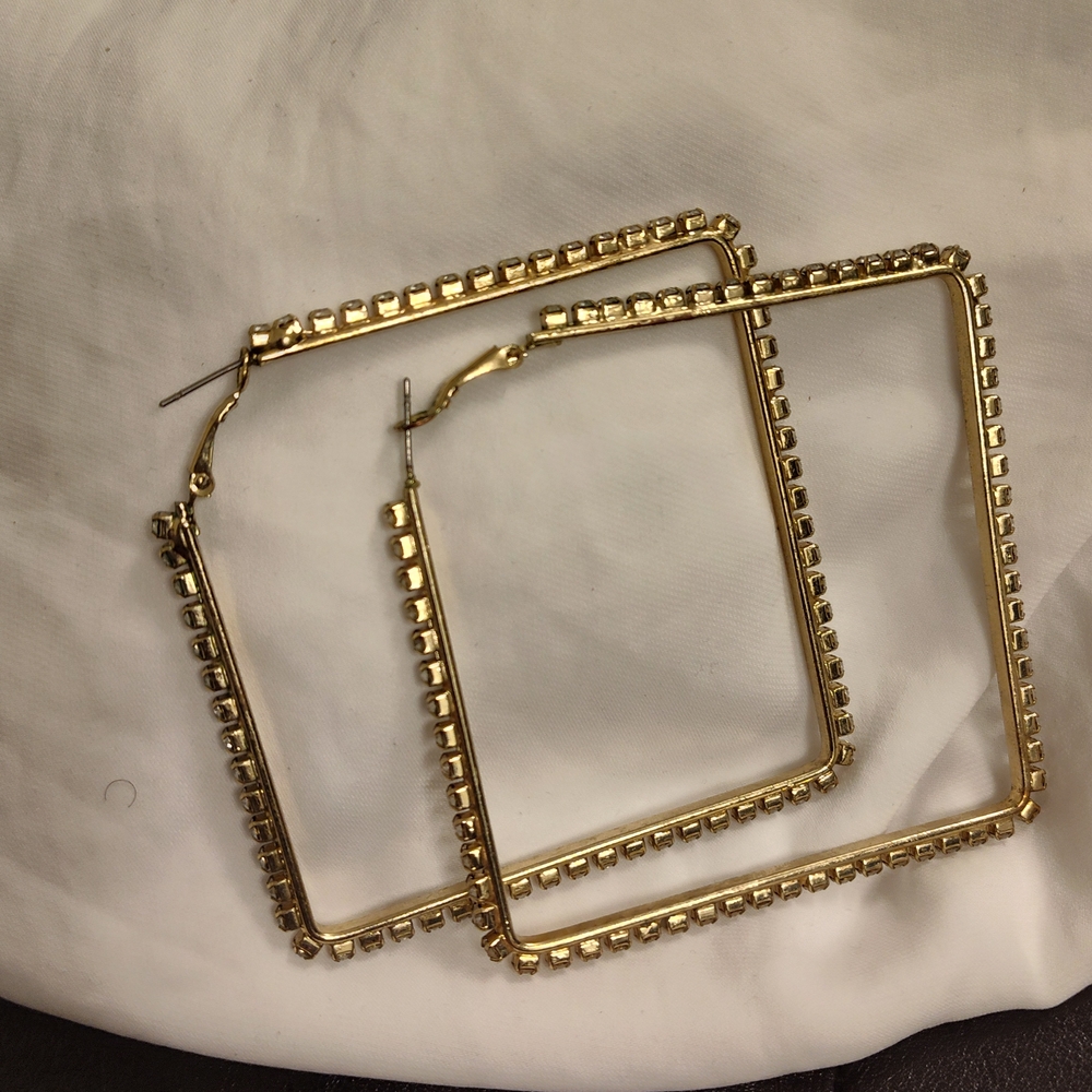 Elegant Gold Square Hoop Earrings
